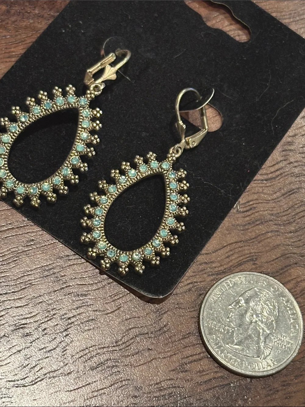 Vintage-Inspired Teardrop Dangle Earrings in Turquoise and Gold